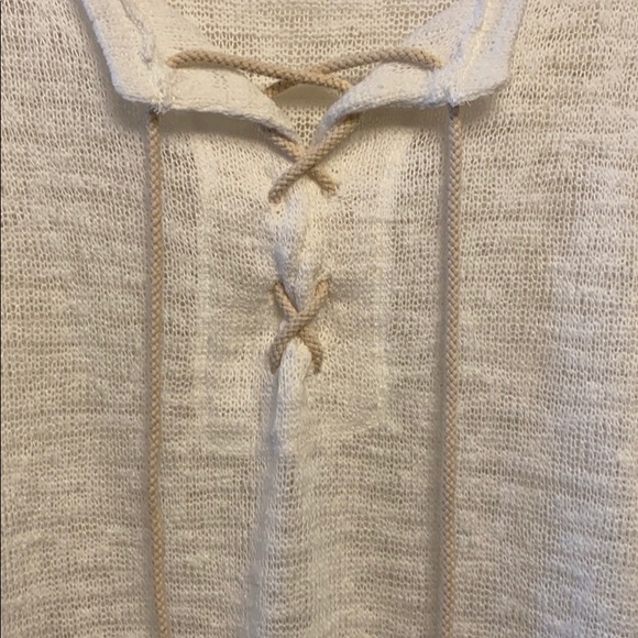 Carly Jean Los Angeles shirt - Picture 3 of 4